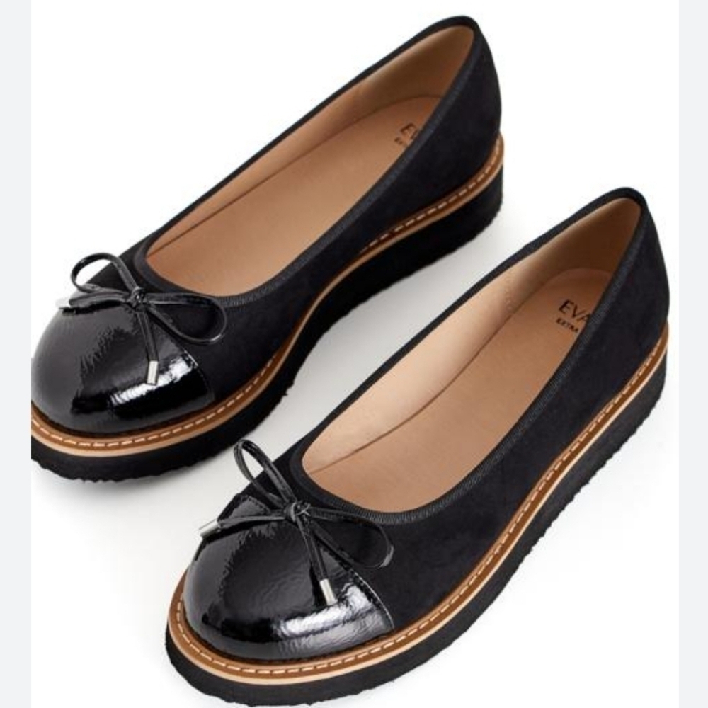 EVANS WIDE FIT Franz patent Leather Women's Flat Shoe Size 7W 🌴 - Picture 2 of 11